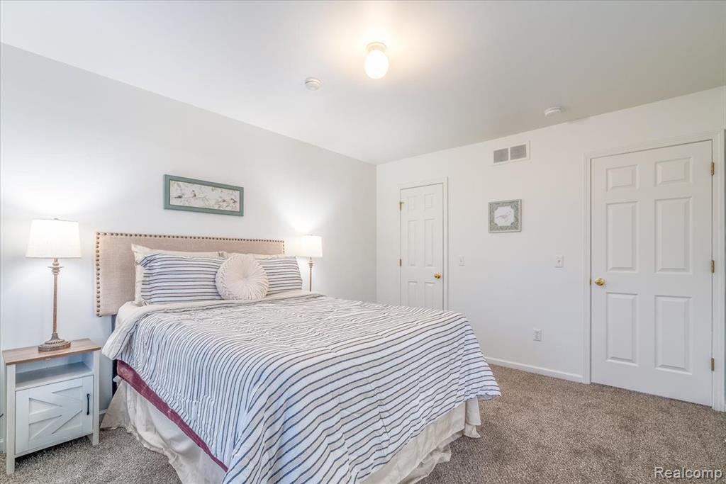 4509 Hunters Circle E, Canton, MI 48188 — Photo 24