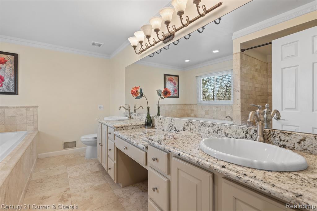 50580 MEANDER Drive, Macomb, MI 48042 — Photo 20