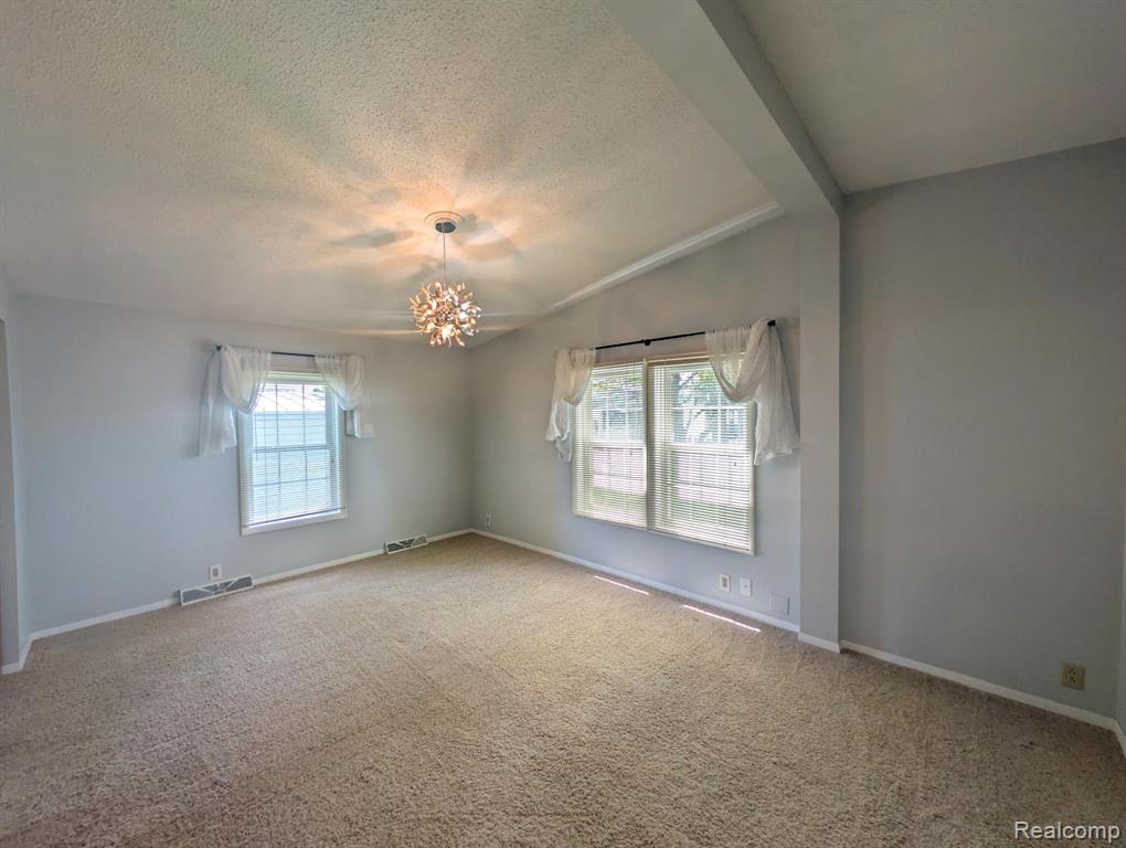636 Park View, Clio, MI 48420 — Photo 9