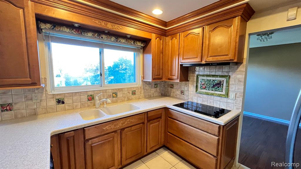 2852 MAYFAIR Drive, Troy, MI 48084 — Photo 10