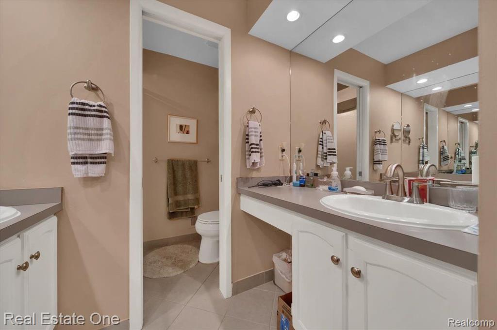 4406 KNIGHTSBRIDGE Lane, West Bloomfield, MI 48323 — Photo 17
