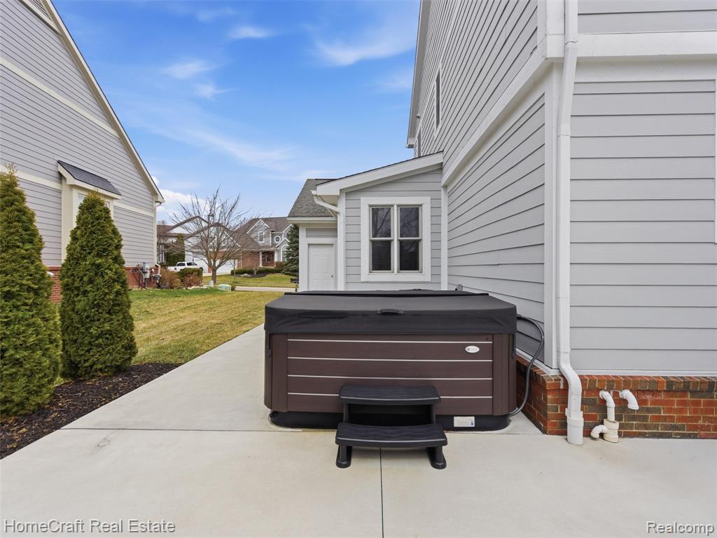 6031 BALMORAL Way, Commerce Twp, MI 48382 — Photo 44