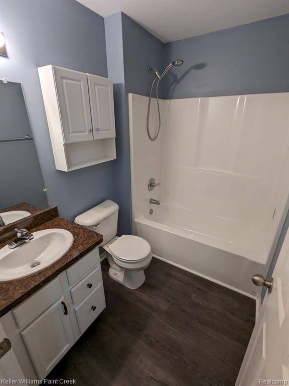 403 NEWTON Court, Lake Orion, MI 48362 — Photo 19