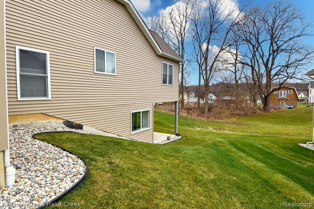 38 FOX HOLLOW Drive, Metamora, MI 48455 — Photo 49