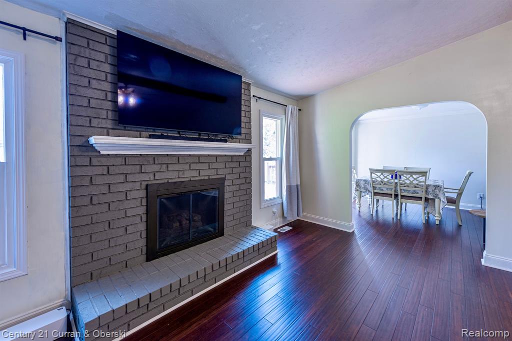 40306 LA GRANGE Drive, Sterling Heights, MI 48313 — Photo 7