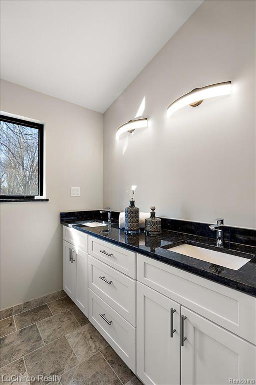 8603 N OWOSSO Road, Fowlerville, MI 48836 — Photo 29