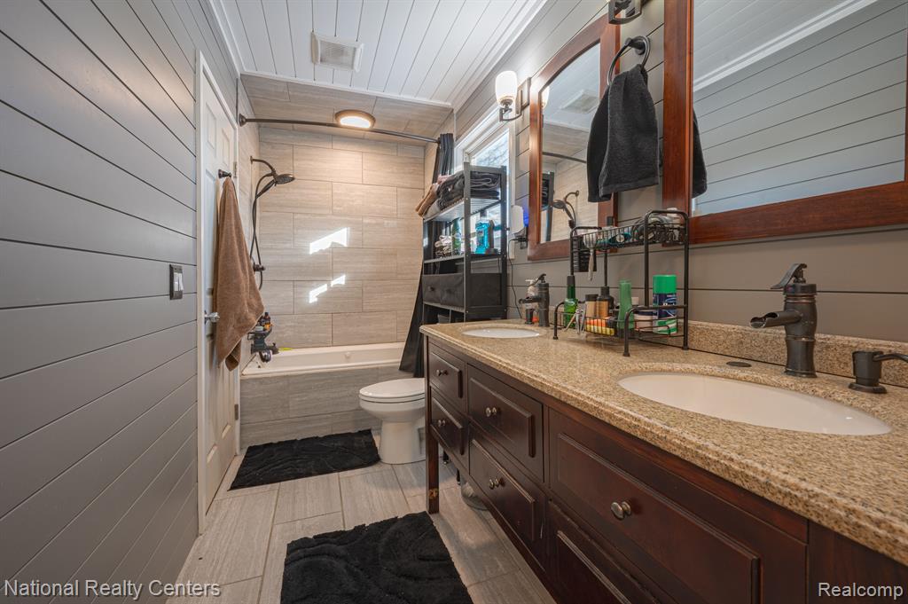 10040 Old Farm Trail, Davisburg, MI 48350 — Photo 22