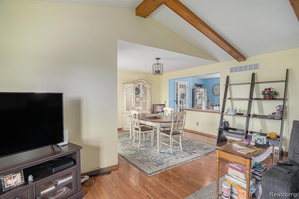 5361 LIN HILL Drive, Swartz Creek, MI 48473 — Photo 6
