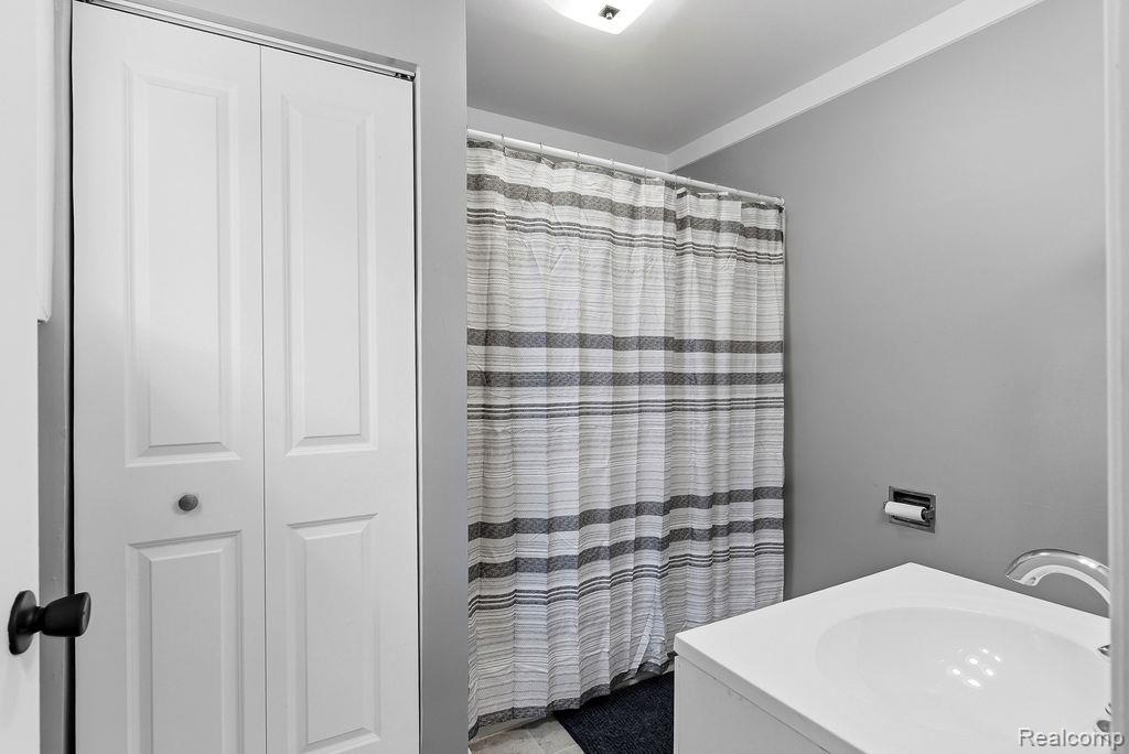 6256 Turner Road, Flushing, MI 48433 — Photo 18