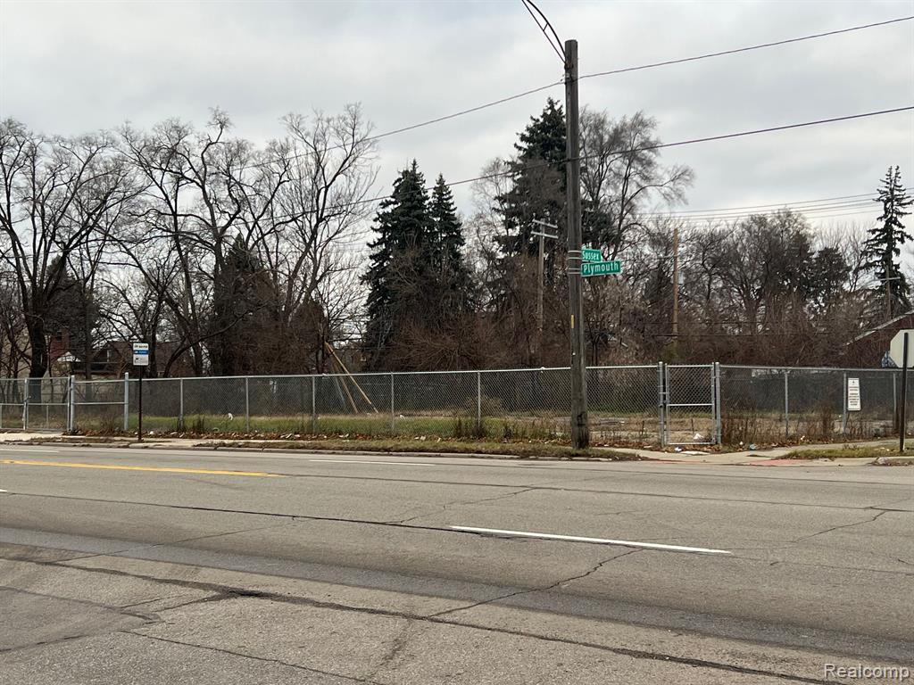 15144 PLYMOUTH Road, Detroit, MI 48227 — Photo 17