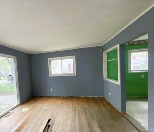 580 KANSAS Avenue, Ypsilanti, MI 48198 — Photo 4
