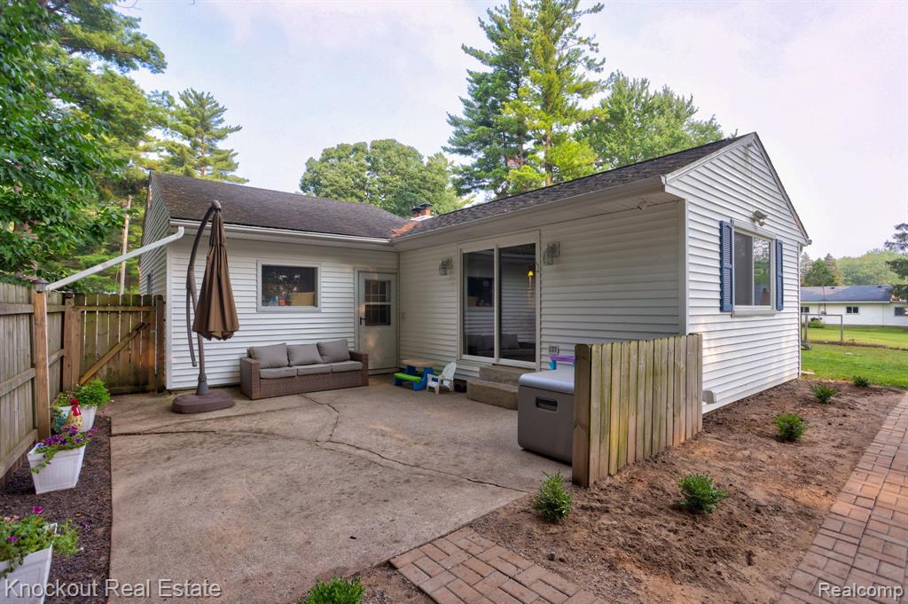 3321 S Airport Road, Bridgeport, MI 48722 — Photo 31