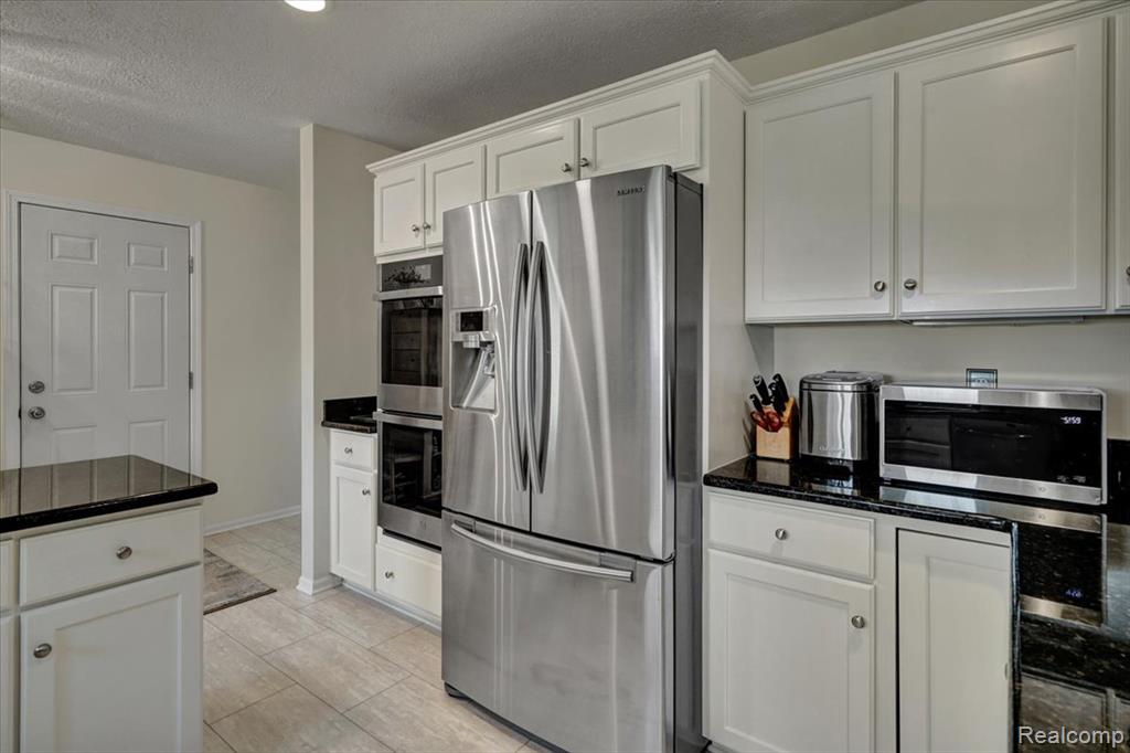 6516 Scenic Pines Court, Clarkston, MI — Photo 16