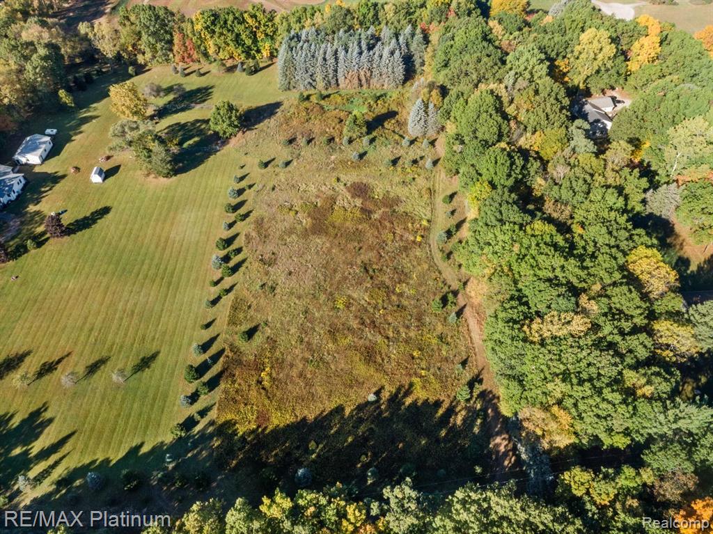 Parc B Tipsico Lake Road, Hartland, MI 48353 — Photo 12