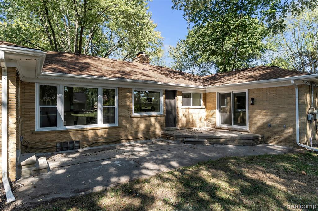 18755 Cambridge Boulevard, Lathrup Village, MI 48076 — Photo 57