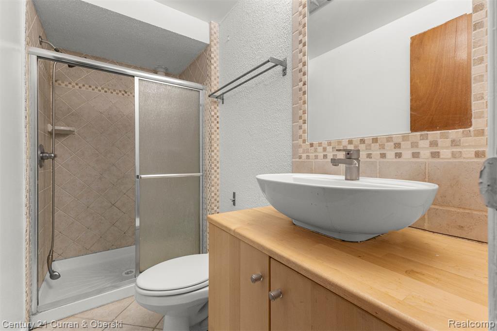 12345 Bedford Drive, Southgate, MI 48195 — Photo 22