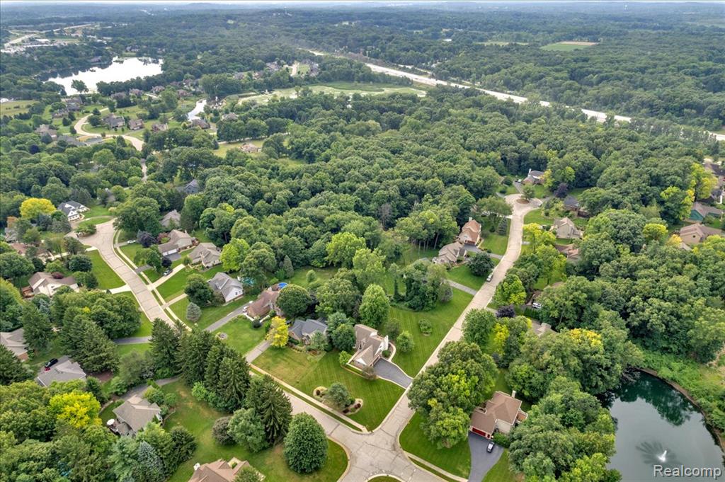 9695 Forest Ridge Drive, Clarkston, MI 48348 — Photo 35