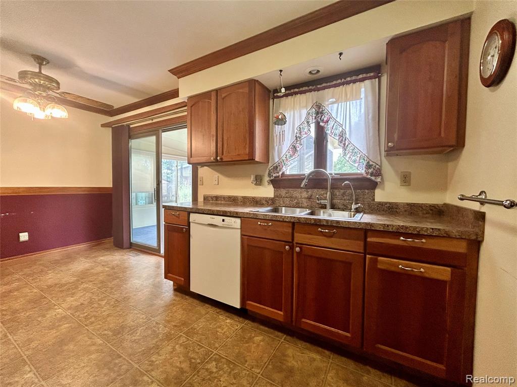 2291 Tomahawk Drive, Lapeer, MI 48446 — Photo 25