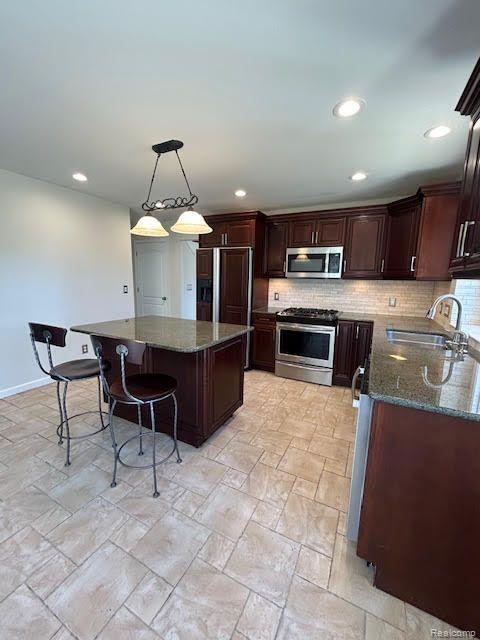 599 WILLARD Avenue, Rochester Hills, MI 48307 — Photo 14