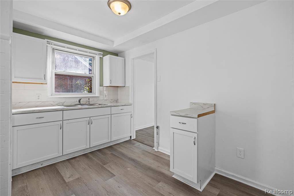 7280 Rosemont Avenue, Detroit, MI 48228 — Photo 17