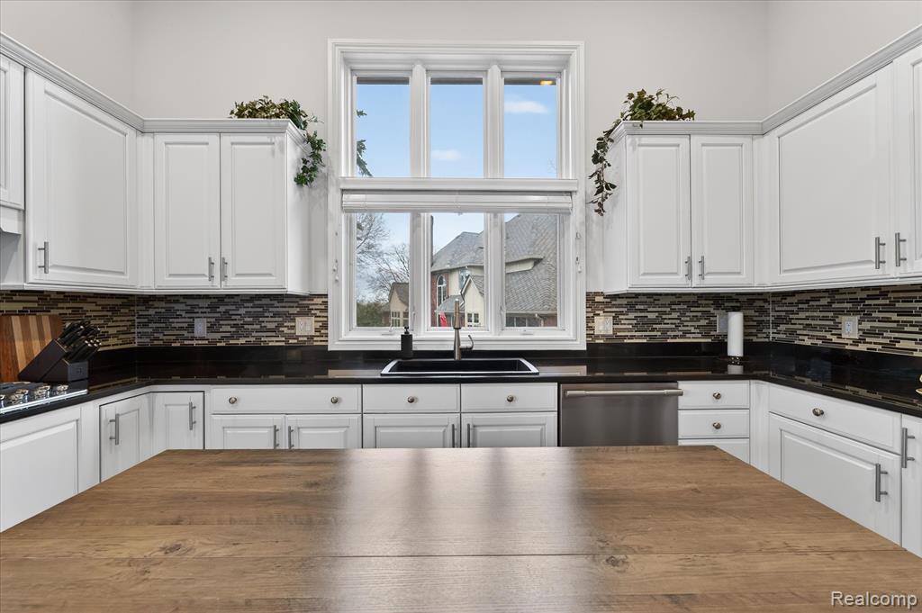 4806 Goodison Place Drive, Rochester, MI 48306 — Photo 16