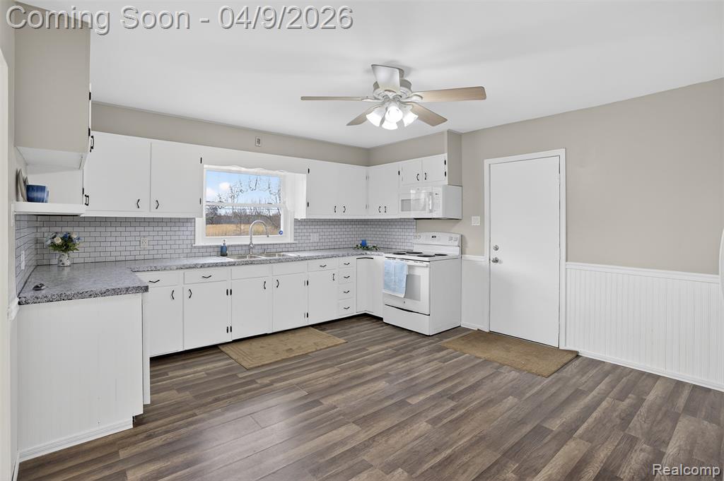 1405 Aiken Road, Owosso, MI 48867 — Photo 10