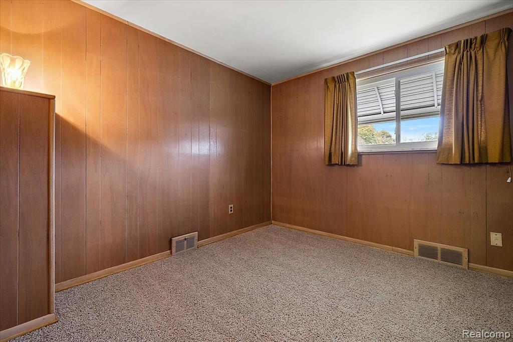 4215 Lexington Drive, Trenton, MI 48183 — Photo 25