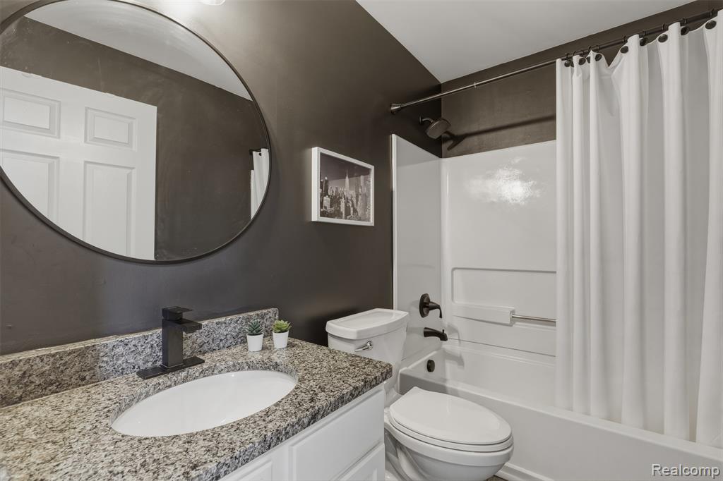 1833 Savannah Lane, Ypsilanti, MI 48198 — Photo 25