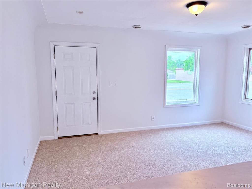 4469 S Saginaw Street, Burton, MI 48529 — Photo 8