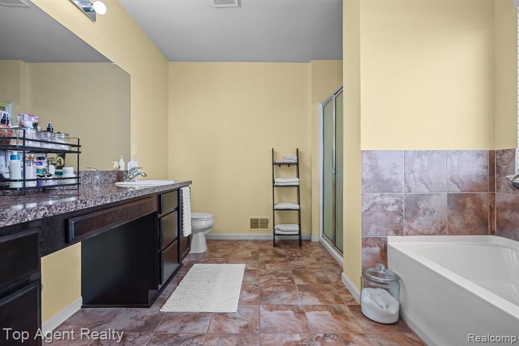 53501 MARY ANN Lane, New Baltimore, MI 48047 — Photo 21