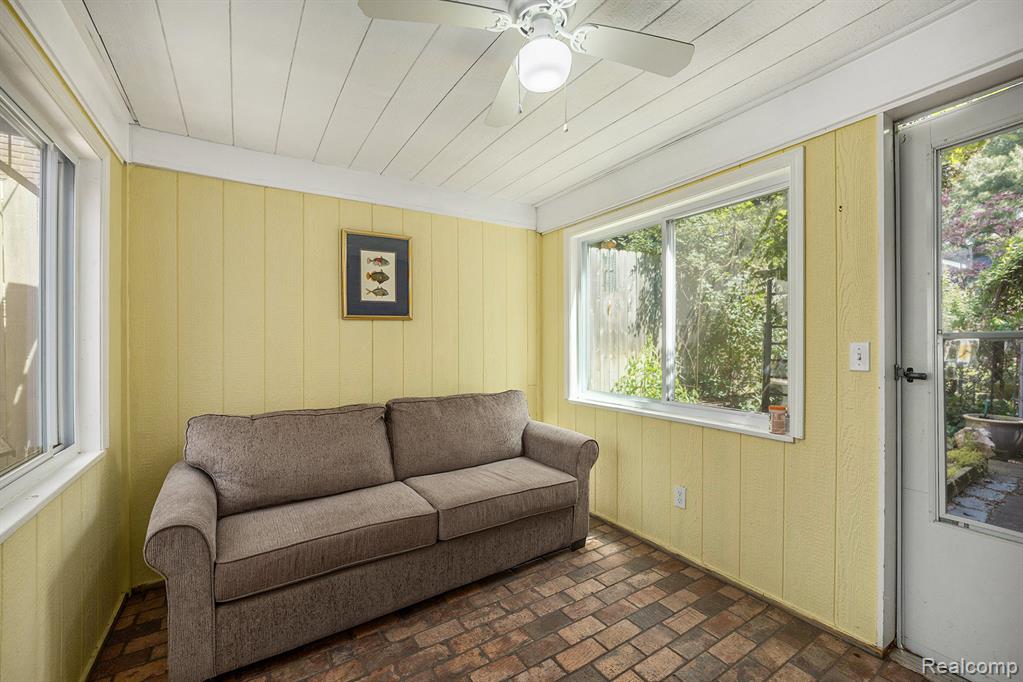 964 W Marshall Street, Ferndale, MI 48220 — Photo 14