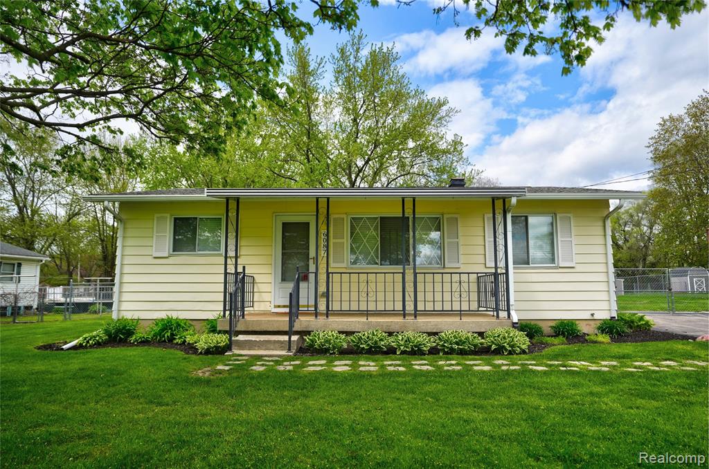 6087 E Hill Road, Grand Blanc, MI 48439 — Photo 2