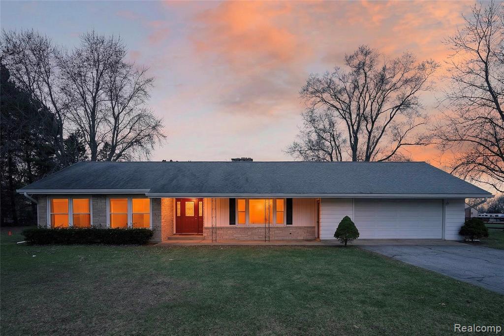 10960 Heather Lane, Whitmore Lake, MI 48189 — Photo 2