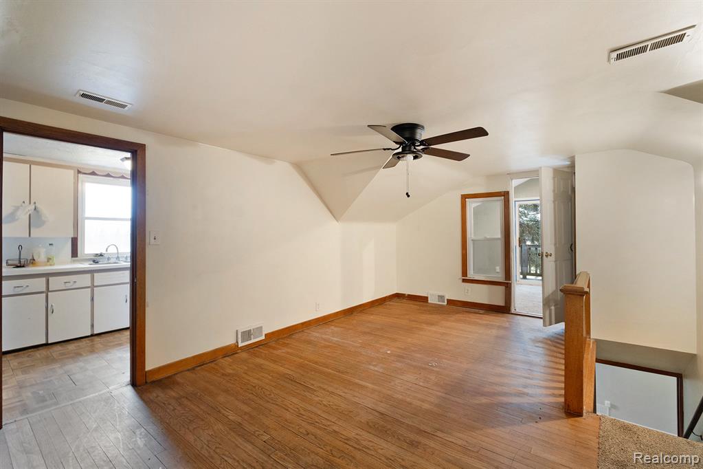 4138 Lapeer Road, Burton, MI 48509 — Photo 15