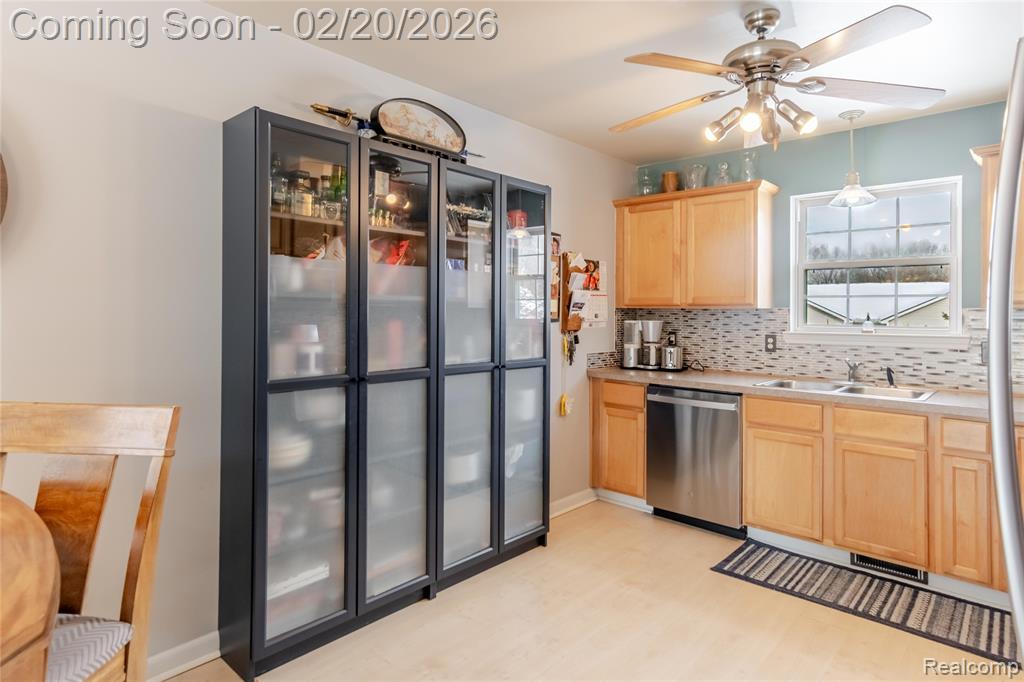 2430 Hickory Circle Drive, Howell, MI 48855 — Photo 7