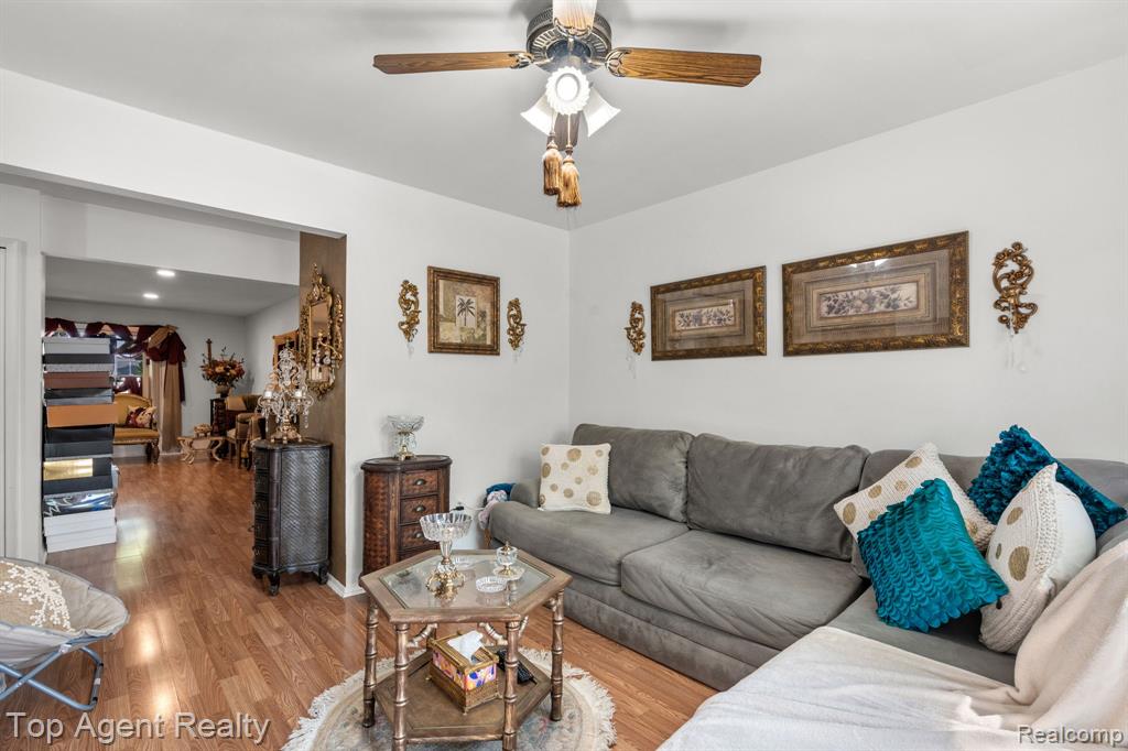 27557 W Echo Valley, 153, Farmington Hills, MI 48334 — Photo 10