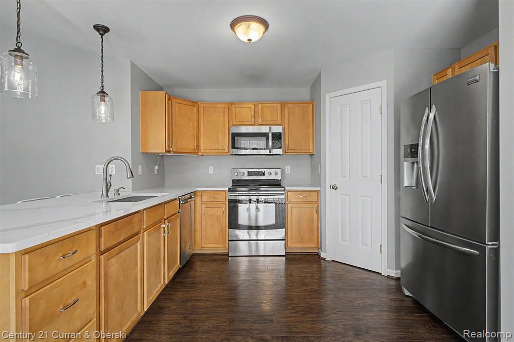 47616 Pembroke Drive, Canton, MI 48188 — Photo 11