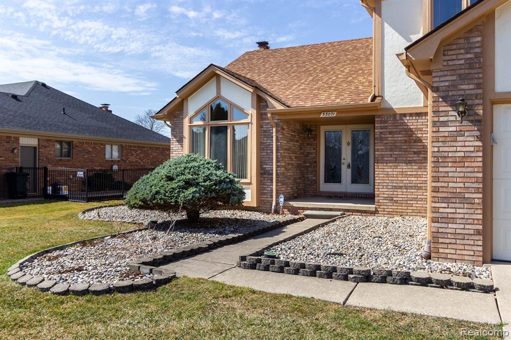53071 SPRINGHILL MEADOWS Drive, Macomb, MI 48042 — Photo 3
