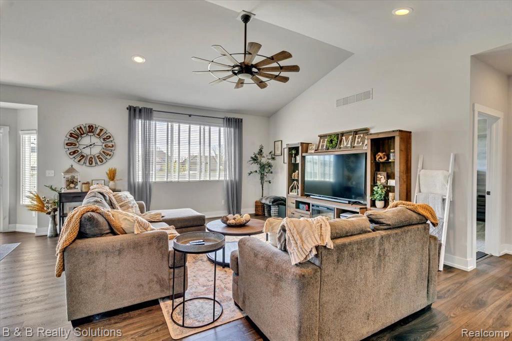 13182 SAVANNAH Drive, Romeo, MI 48065 — Photo 10