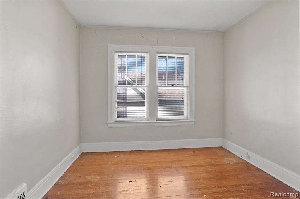 95 AHRENS Street, Mount Clemens, MI 48043 — Photo 15