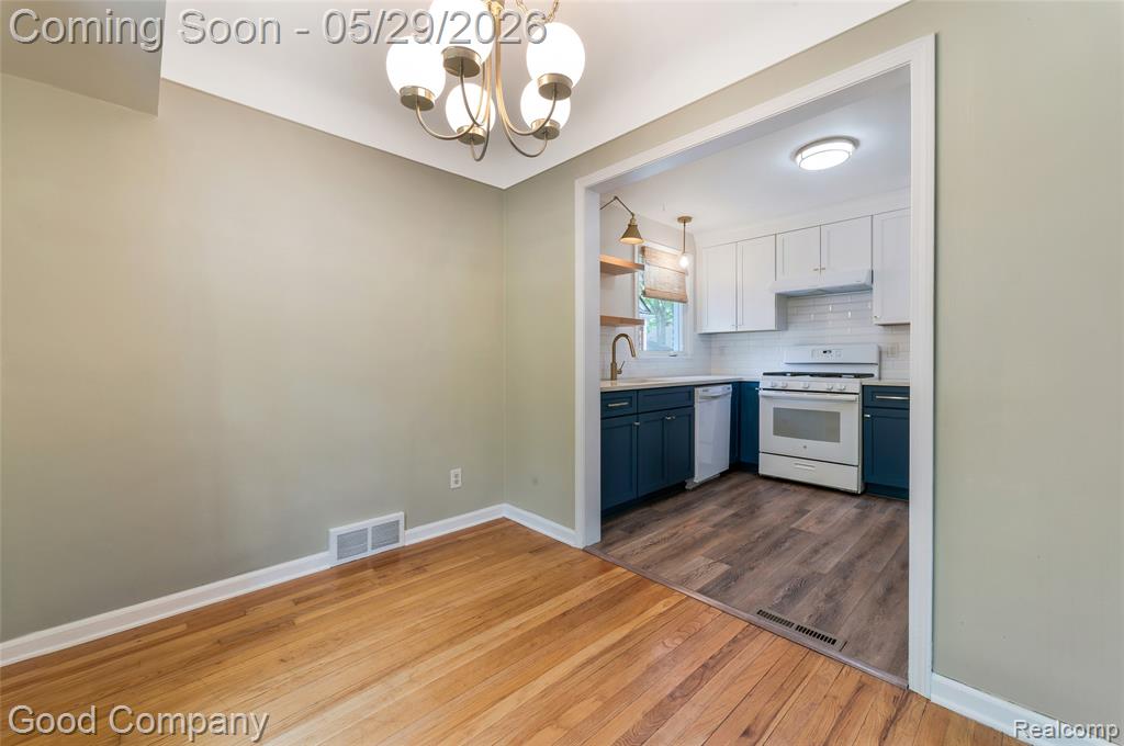 525 Helene Avenue, Royal Oak, MI 48067 — Photo 6