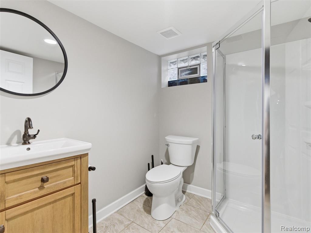 928 E 11 Mile Road, Royal Oak, MI 48067 — Photo 2
