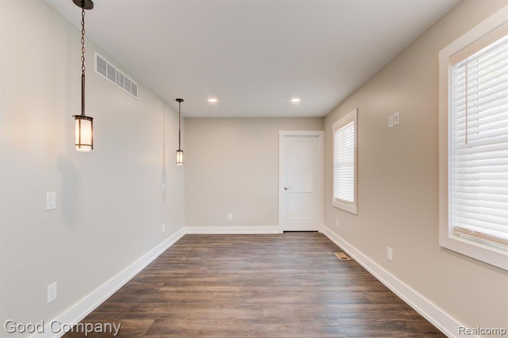 530 W HAZELHURST Street, Ferndale, MI 48220 — Photo 31