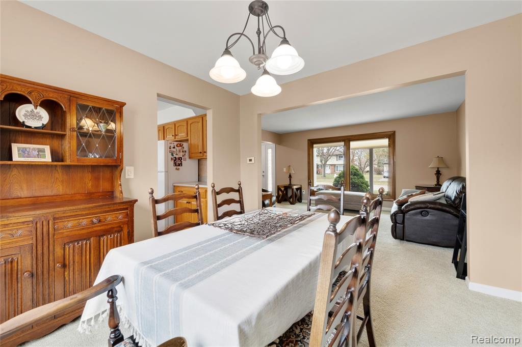 4902 Hubbard Drive, Troy, MI 48085 — Photo 9