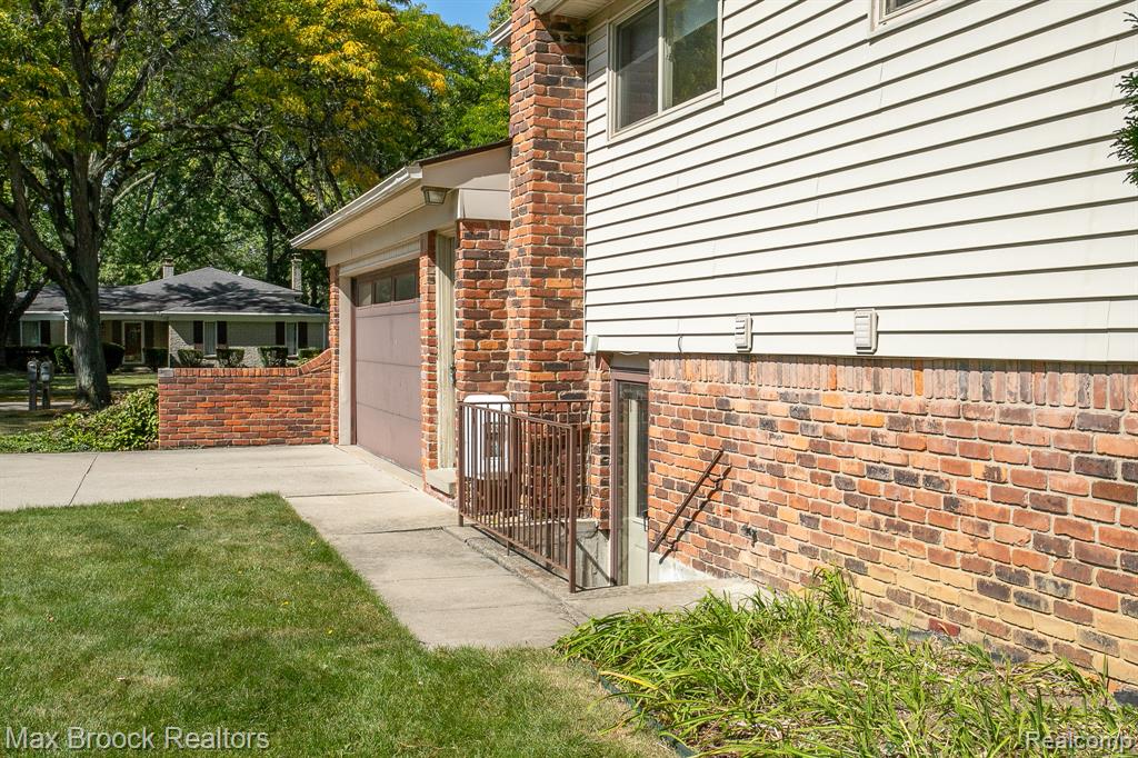 4298 Cherrywood Drive, Troy, MI 48098 — Photo 51