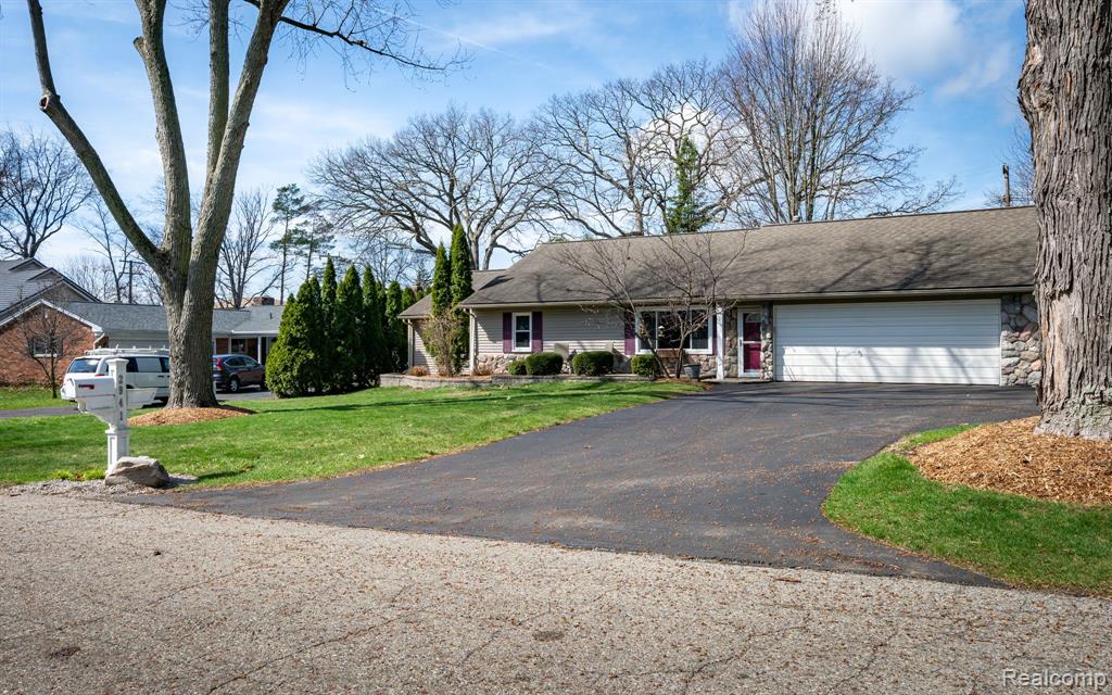 2941 Silverhill Drive, Waterford, MI 48329 — Photo 4