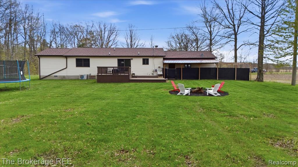 8254 Nichols Road, Gaines Vlg, MI 48436 — Photo 7