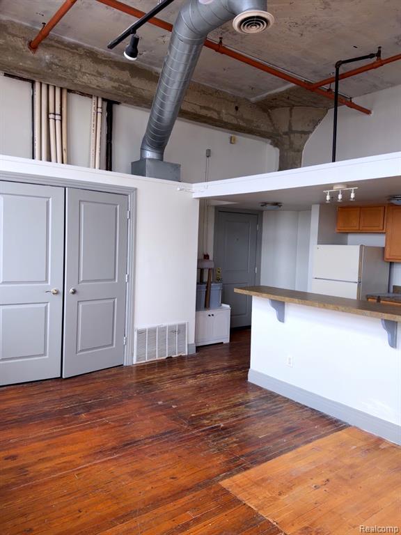 5805 #401 Lincoln Street, Detroit, MI 48208 — Photo 9