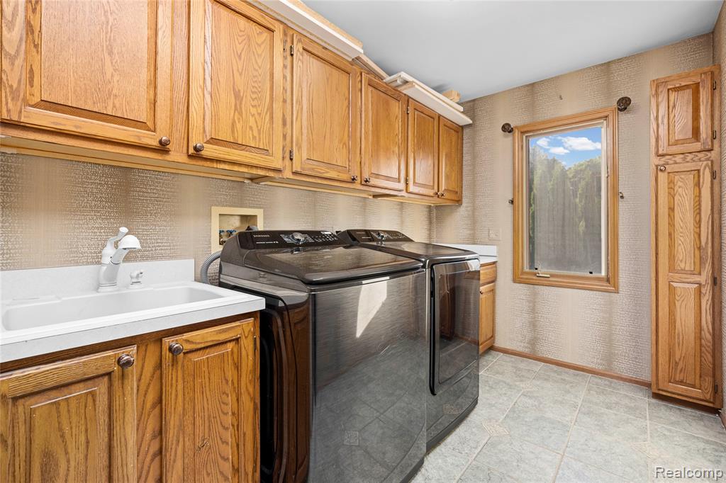 53961 Sutherland Court, Utica, MI 48316 — Photo 43