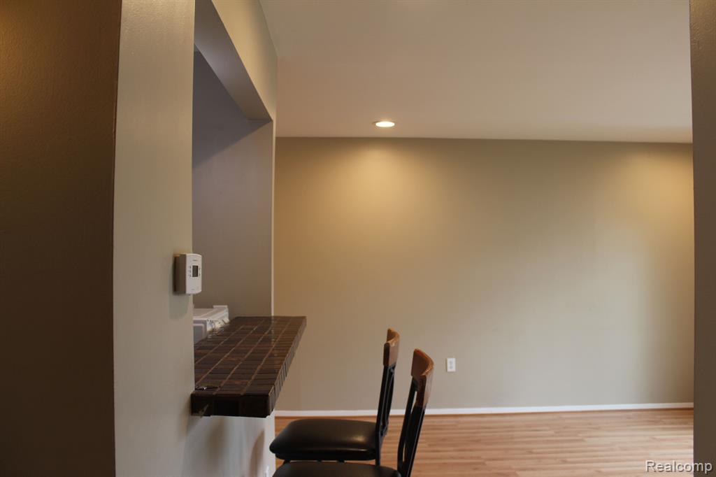 922 CHESTNUT HILL Drive, Auburn Hills, MI 48326 — Photo 6